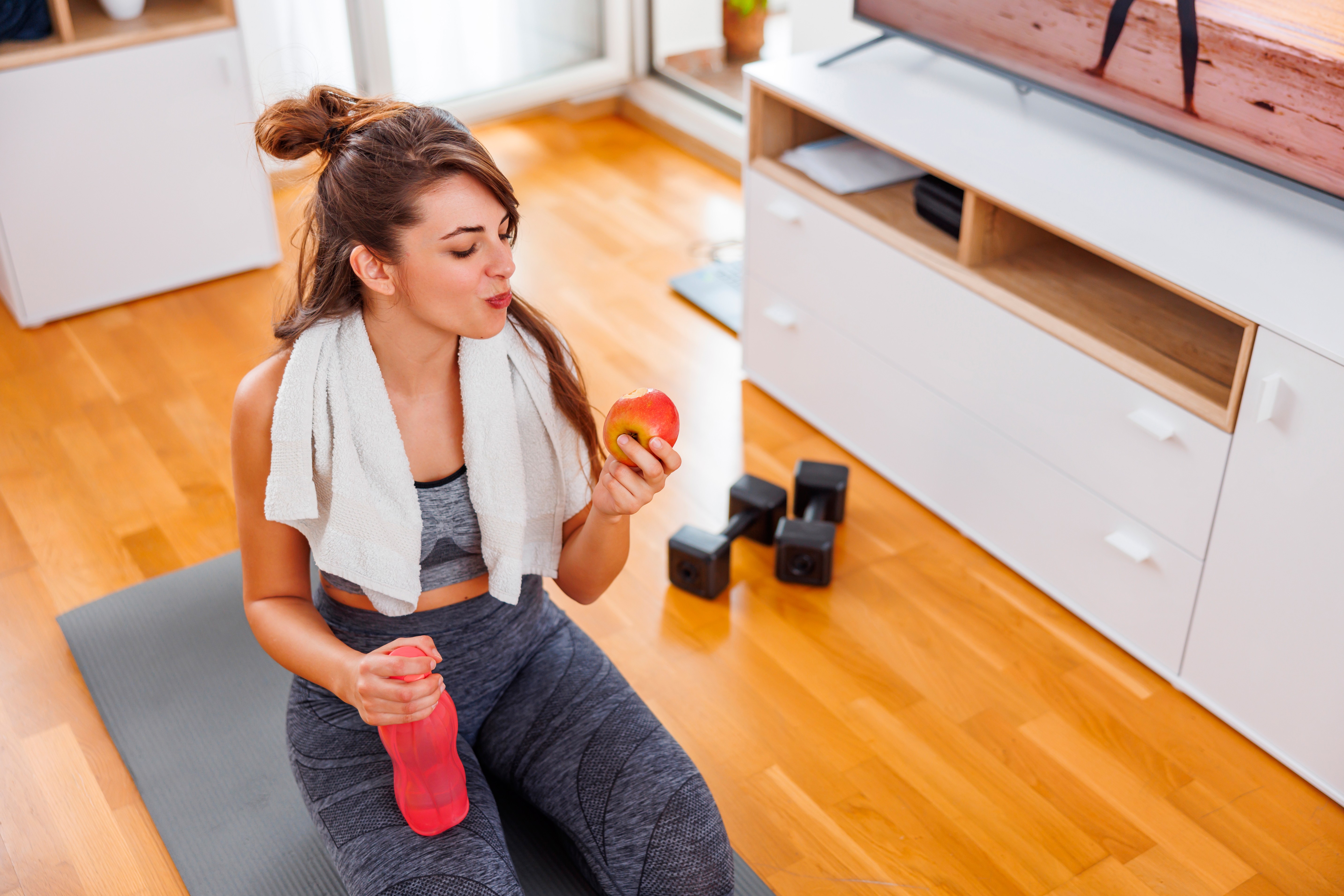 Is It Okay to Eat Something Immediately After Exercise? If Yes, What to Eat?